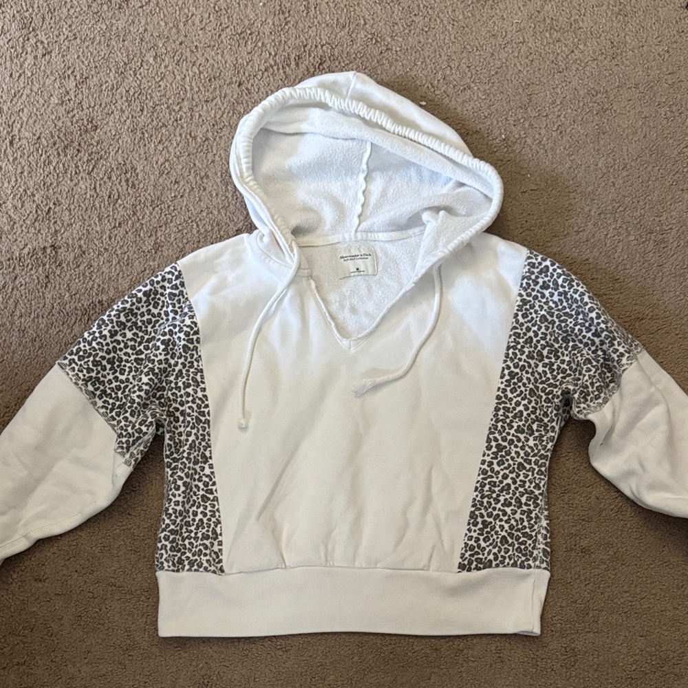 Abercrombie & Fitch White crop top Hoodie with Gray Leopard Panels